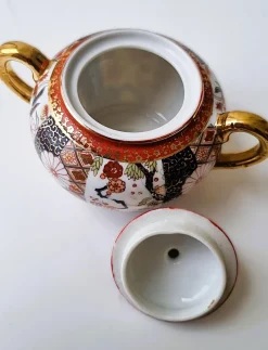 Pamono Vintage Japanese Imari Tea Service in Gilt Porcelain, 1950s, Set of 21><noscript><img width=