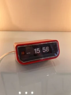Pamono Vintage Japanese Red Copal Clock, 1970s> Clocks