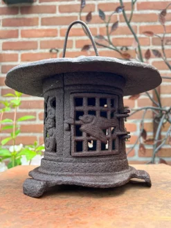 Pamono Vintage Japanese Style Cast Iron Pagode Garden Lantern, 1970s> Garden Accessories