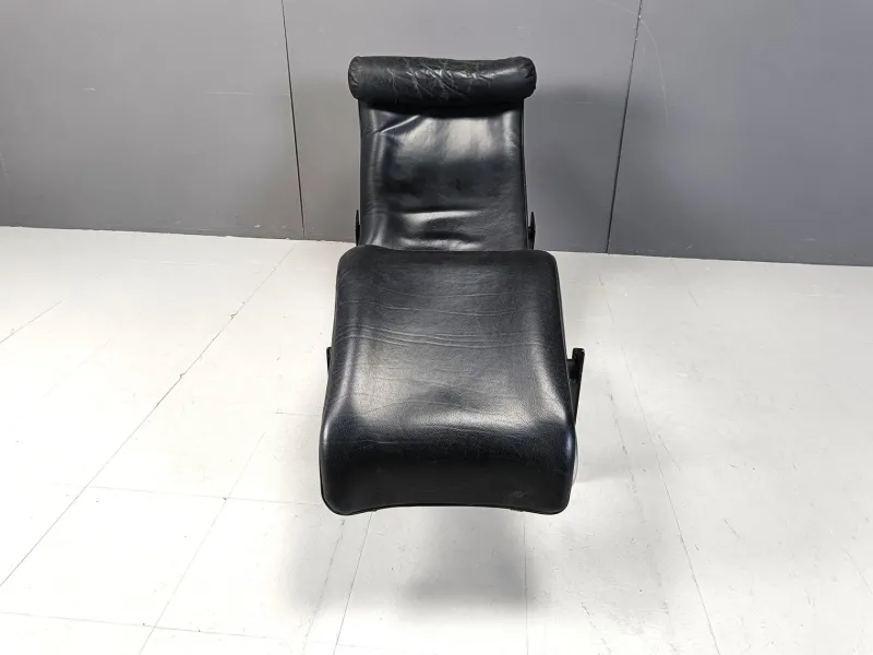 Pamono Vintage Lc4 Chaise Longue by Le Corbusier for Cassina, 1970s> Daybeds & Chaises Lounges