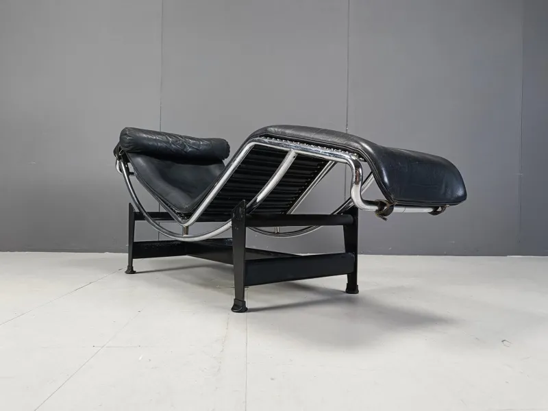 Pamono Vintage Lc4 Chaise Longue by Le Corbusier for Cassina, 1970s> Daybeds & Chaises Lounges