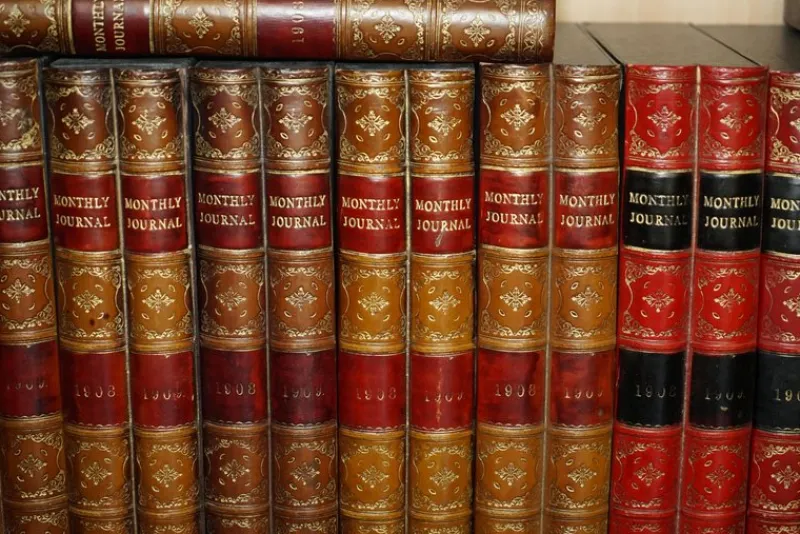 Discount Pamono Vintage Leather A4 Storage Box Files with Faux Book Fronts, Set of 37
