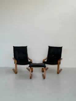 Sale Pamono Vintage Leather Armchairs and Pouf, 1970s, Set of 3