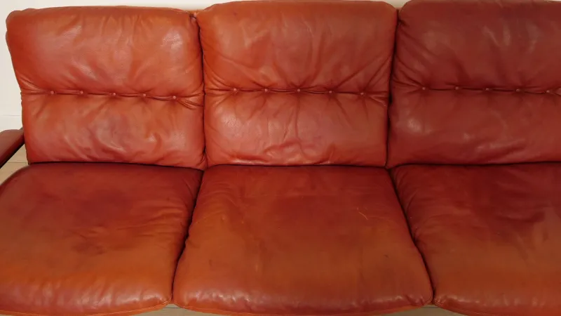Clearance Pamono Vintage Leather Model King 3-Seater, Armchair and Hocker attributed to André Vandenbeuck for Strässle, Set of 3