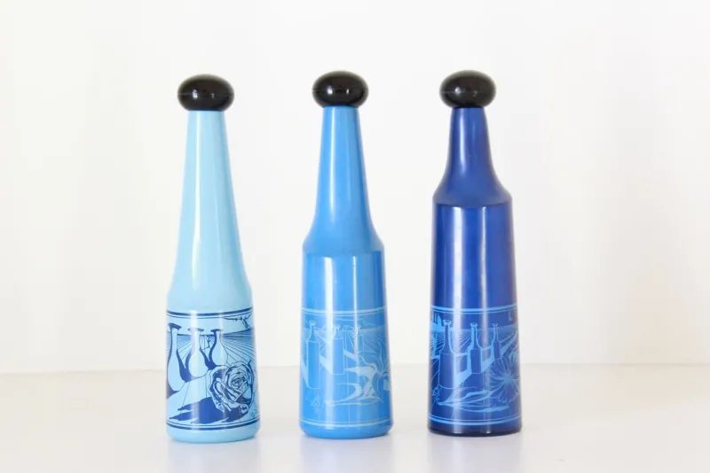 Pamono Vintage Liquor Bottles by Salvador Dali for Rosso Antico, Set of 3> Bottles, Carafes & Jugs