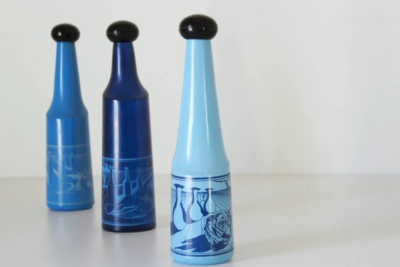 Pamono Vintage Liquor Bottles by Salvador Dali for Rosso Antico, Set of 3> Bottles, Carafes & Jugs
