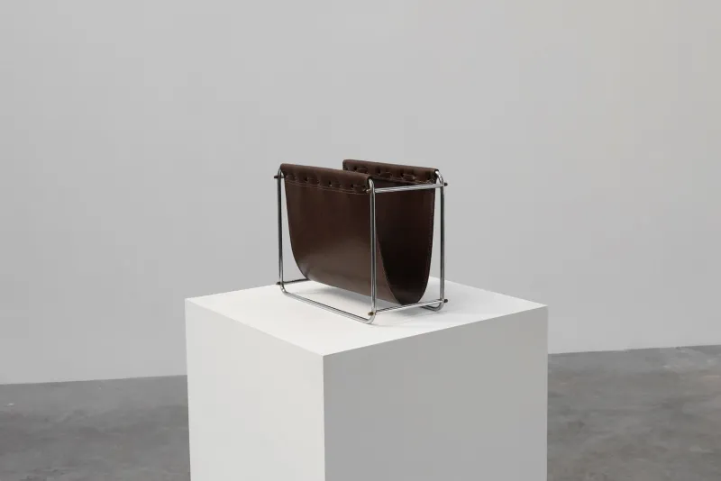 Pamono Vintage Magazine Rack in Chrome and Faux Leather, France, 1960s