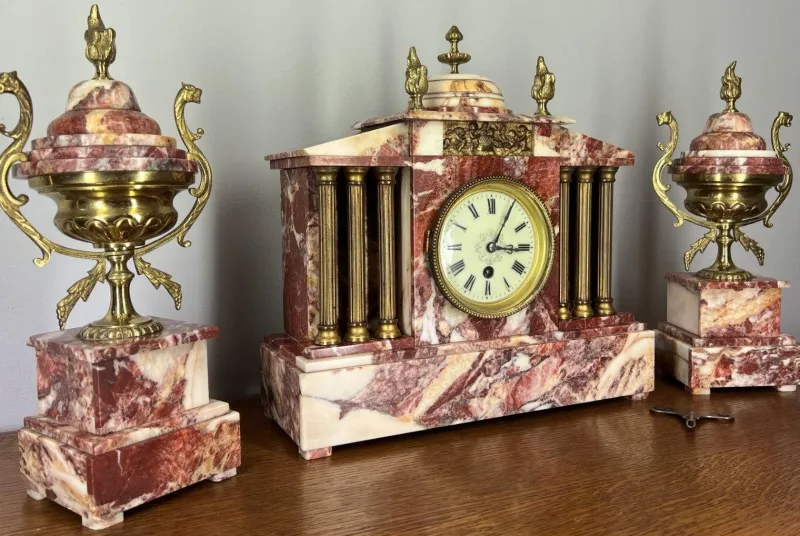 Pamono Vintage Marble Brass Garniture, Set of 3> Clocks