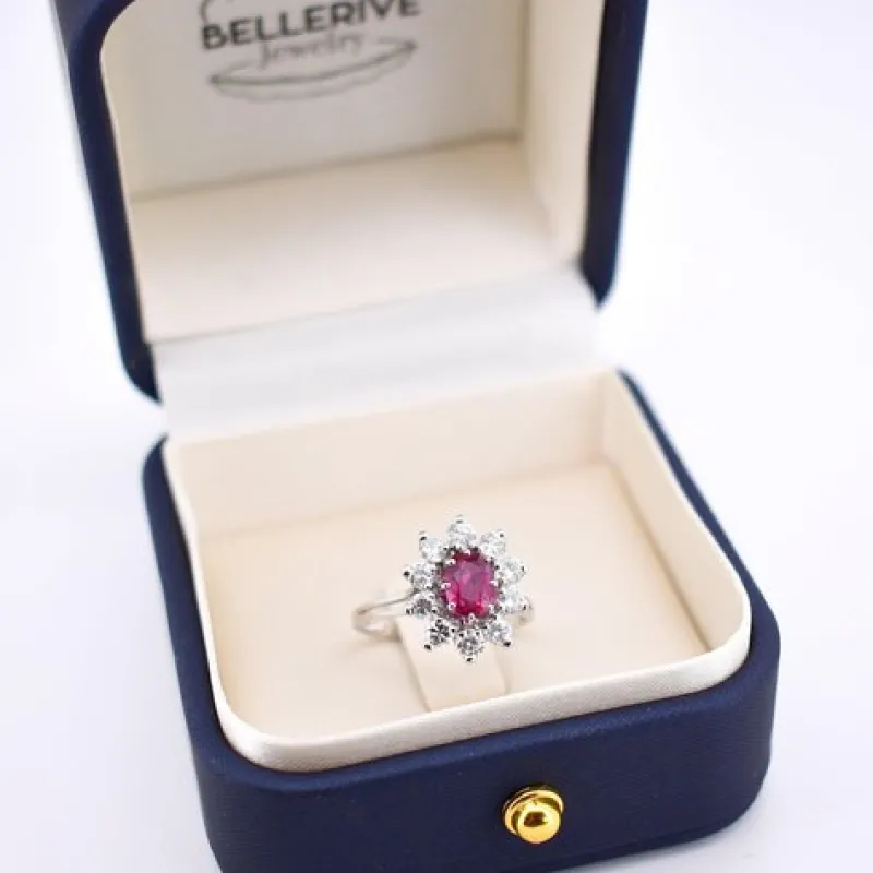Best Pamono Vintage Marguerite Ring in Gold with Ruby and Diamonds