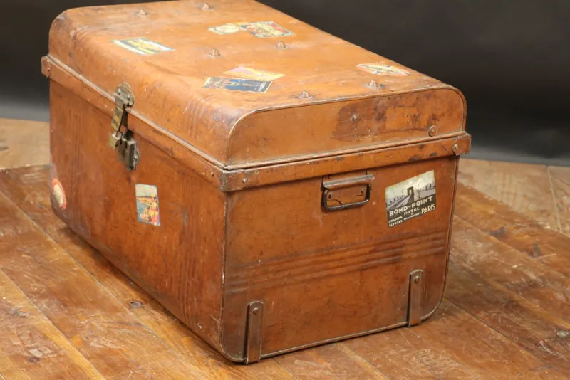Pamono Vintage Metal Trunk, 1920s> Trunks Crates & Baskets