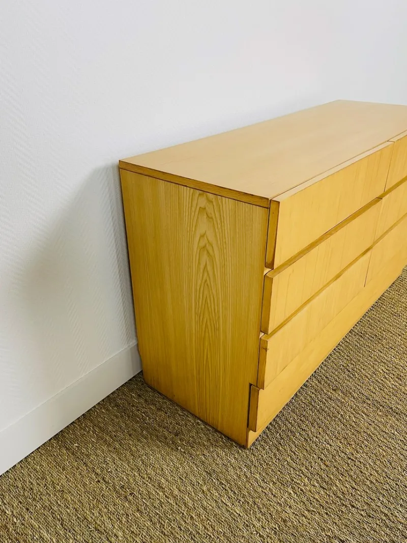 Pamono Vintage Minimalist Maple Chest of Drawers, 1960s