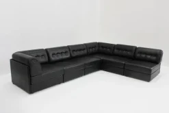 Pamono Vintage Modular Sectional Sofa in Black Leather, 1970s, Set of 6> Couches & Sofas