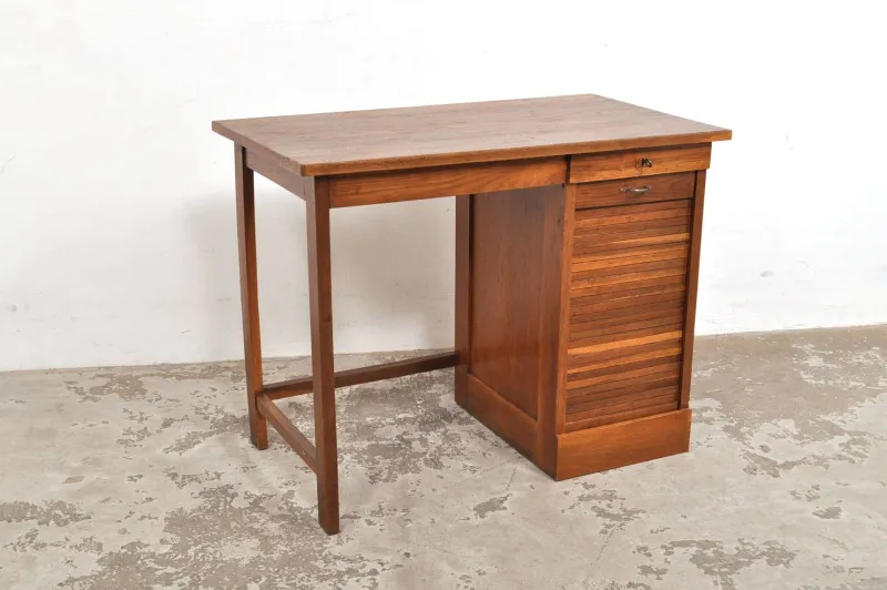 Pamono Vintage Oak Childrens Desk with Roller Door, 1950s> Children's Tables