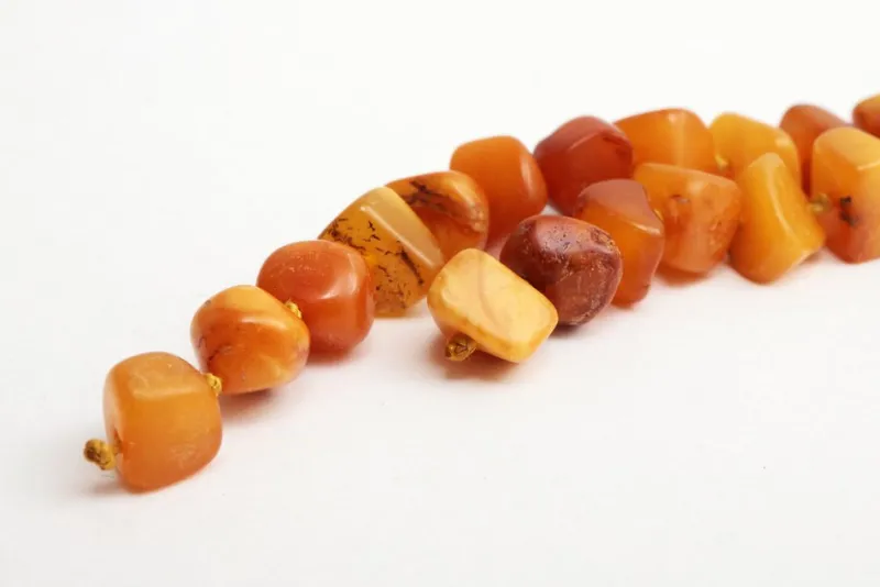 Pamono Vintage Orange Amber Beaded Necklace, 1960s> Necklaces