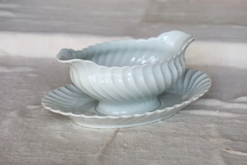 Pamono Vintage Oval Sauce Boat in White Porcelain from Haviland & Co., 1980s> Serving Dishes