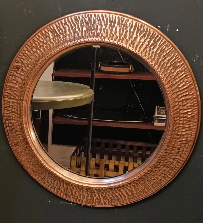 Outlet Pamono Vintage Patinated and Hammered Copper Wall Mirror by Angelo Bragalini, 1960s