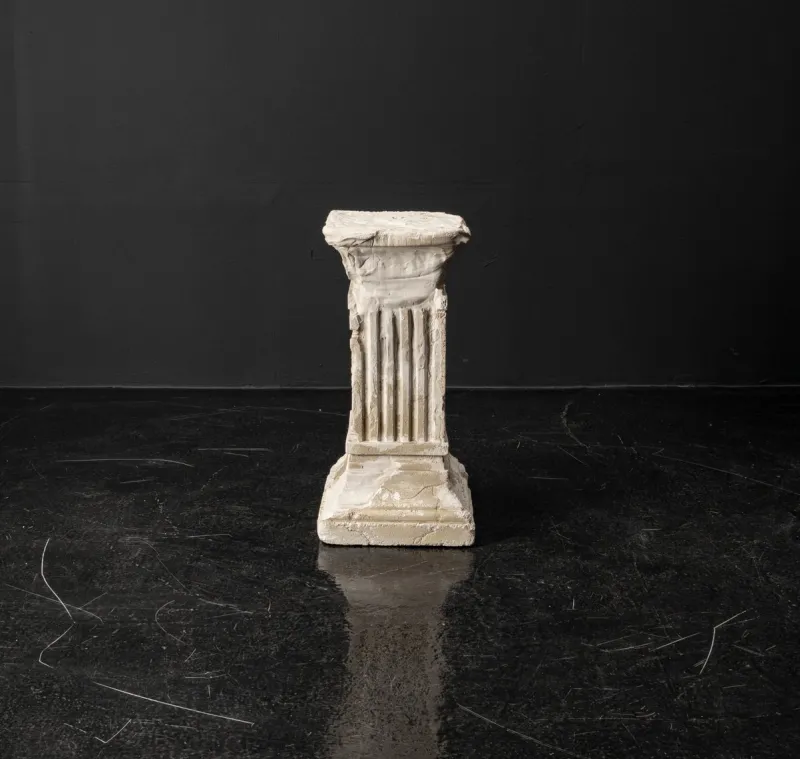 Pamono Vintage Plaster Pedestal with Flutes and Frieze, 1980s> Pedestals And Columns