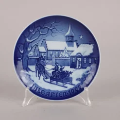 Pamono Vintage Plates in Porcelain from Royal Copenhagen, Set of 12><noscript><img width=
