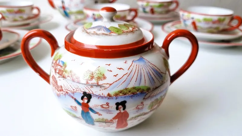 Pamono Vintage Porcelain Fudschijama Geisha Tea Service, Japan, 1960s, Set of 17> Coffee & Tea Service