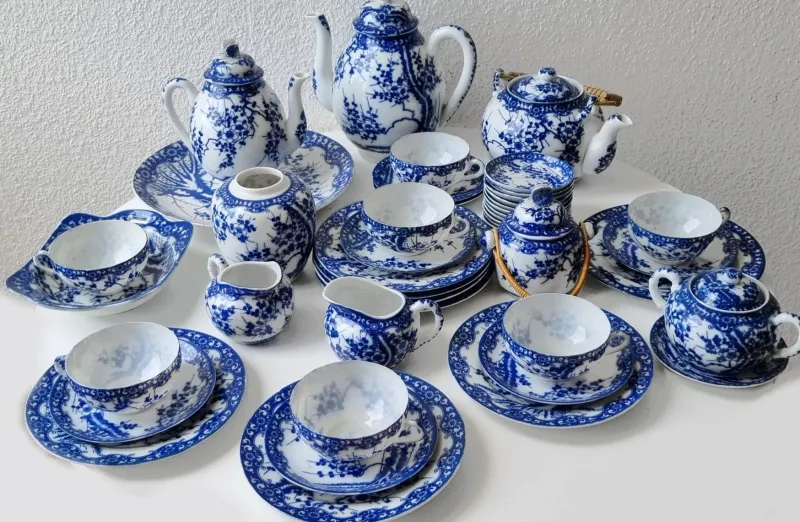 Online Pamono Vintage Porcelain Tea Service, 1950s, Set of 44