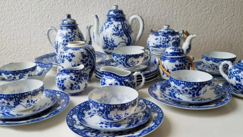 Online Pamono Vintage Porcelain Tea Service, 1950s, Set of 44
