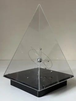 Sale Pamono Vintage Pyramid Clock, 1980s