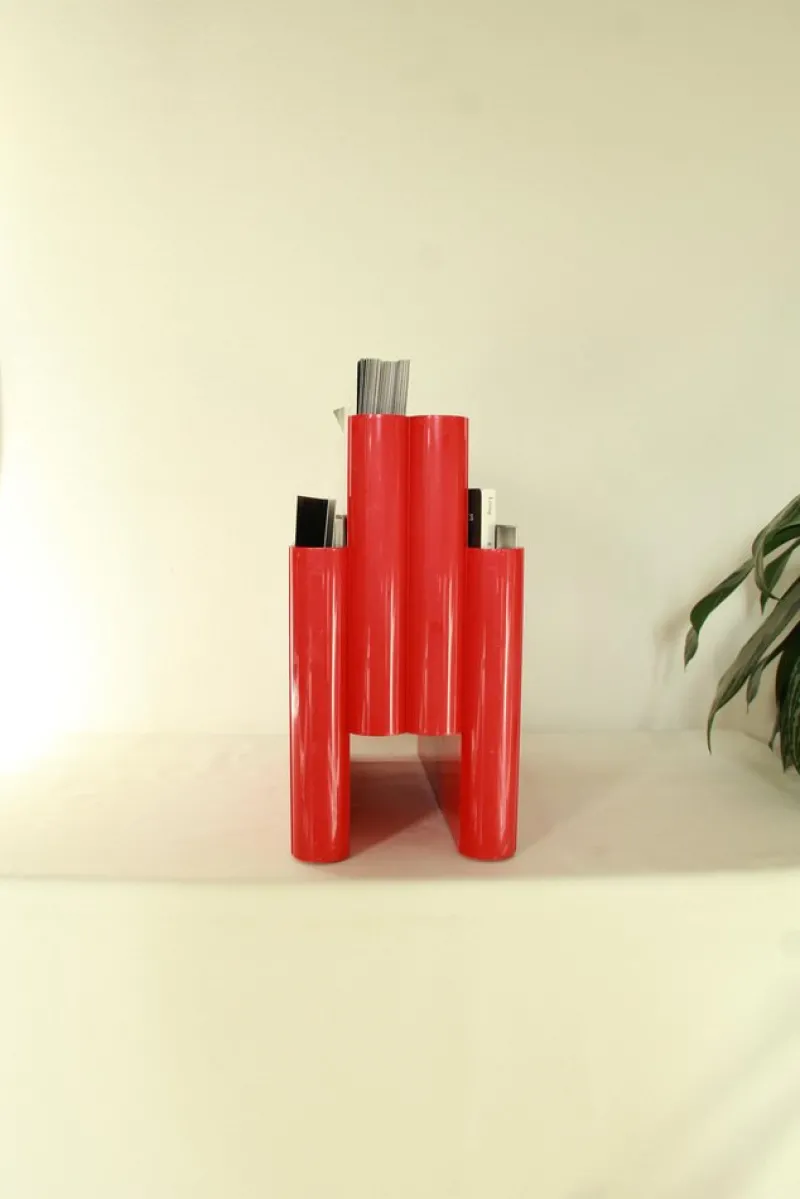 Pamono Vintage Red Plastic Carminio Magazine Holder by Giotto Stoppino for Kartell, Italy, 1980s> Magazine Racks