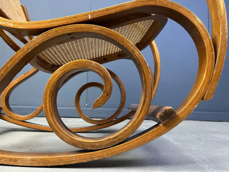 Pamono Vintage Rocking Chair in the style of Thonet, 1960s> Rocking Chairs