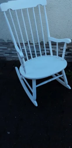 Hot Pamono Vintage Rocking Chair in White-Painted Beech, 1970s