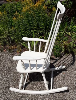 Pamono Vintage Rocking Chair with High Back in White Painted Beech, 1970s><noscript><img width=