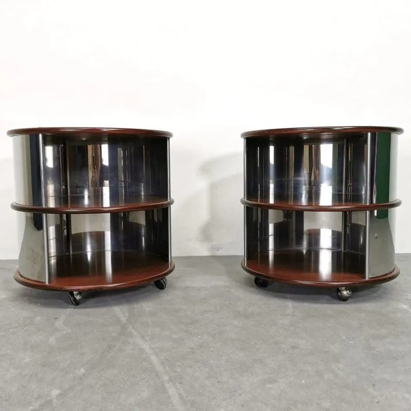 Pamono Vintage Round Bedside Tables in Walnut and Steel, 1970s, Set of 2> Nightstands