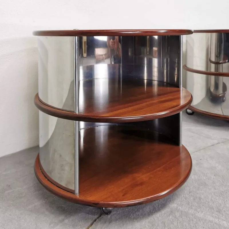 Pamono Vintage Round Bedside Tables in Walnut and Steel, 1970s, Set of 2> Nightstands