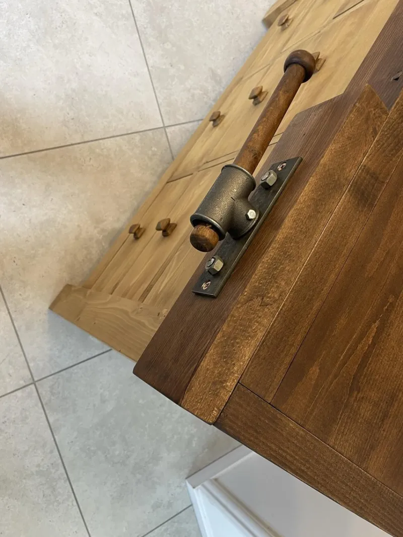 Pamono Vintage Rustic Planing Workbench> Worktables & Workbenches