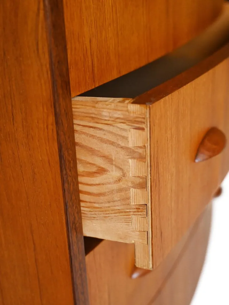 Pamono Vintage Scandinavian Chest of Drawers with Shell Handles, 1950s> Dressers, Commodes & Chests