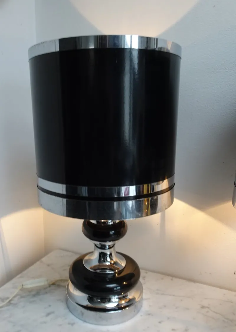 Pamono Vintage Space Age Chrome and Black Table Lamps from Massive, 1970s, Set of 2> Table Lamps