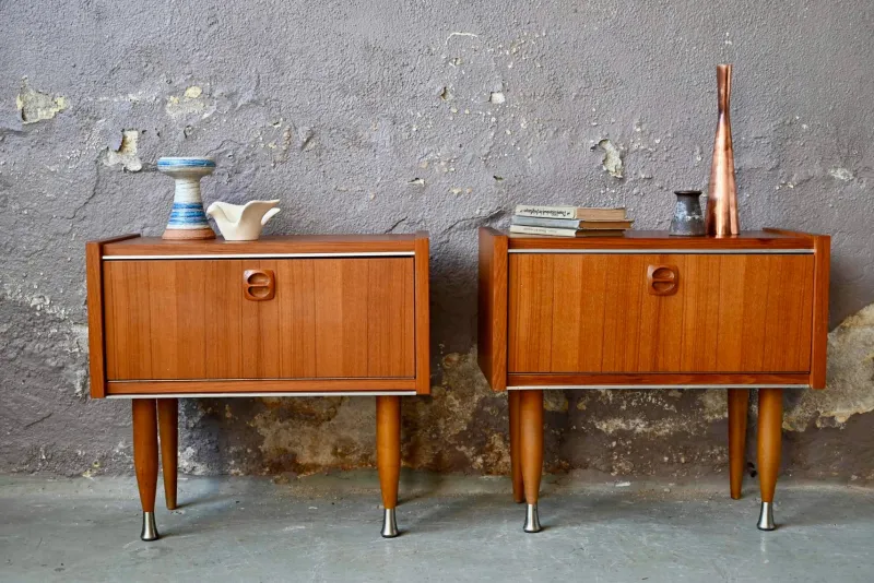 Pamono Vintage Style Scandinavian Bedside Tables or Nightstands, 1970s, Set of 2> Nightstands