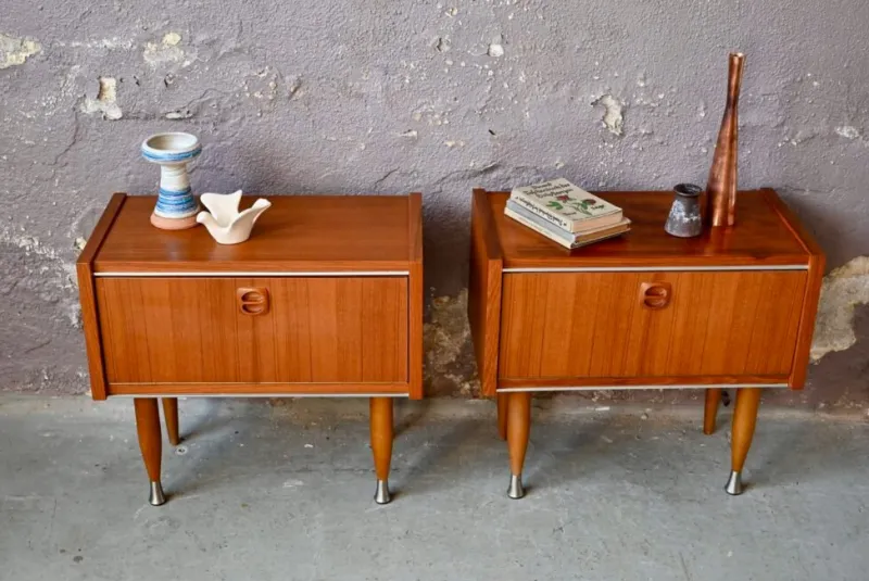 Pamono Vintage Style Scandinavian Bedside Tables or Nightstands, 1970s, Set of 2> Nightstands