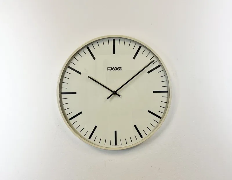 Hot Pamono Vintage Swiss Beige Wall Clock from Favag, 1970s
