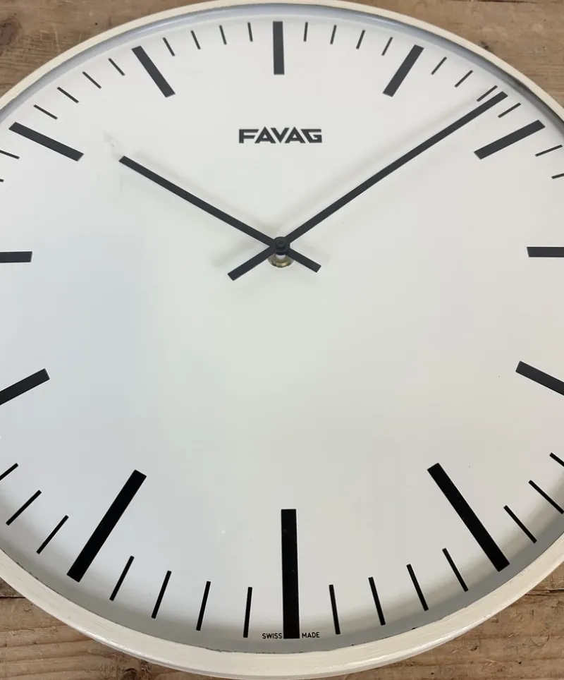 Hot Pamono Vintage Swiss Beige Wall Clock from Favag, 1970s