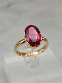 Pamono Vintage Synthetic Spinel Gold Ring, 1946> Rings