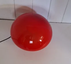 Pamono Vintage Table Lamp with Metal Base, Touch Sensor and Red Glass Shade, 2010s