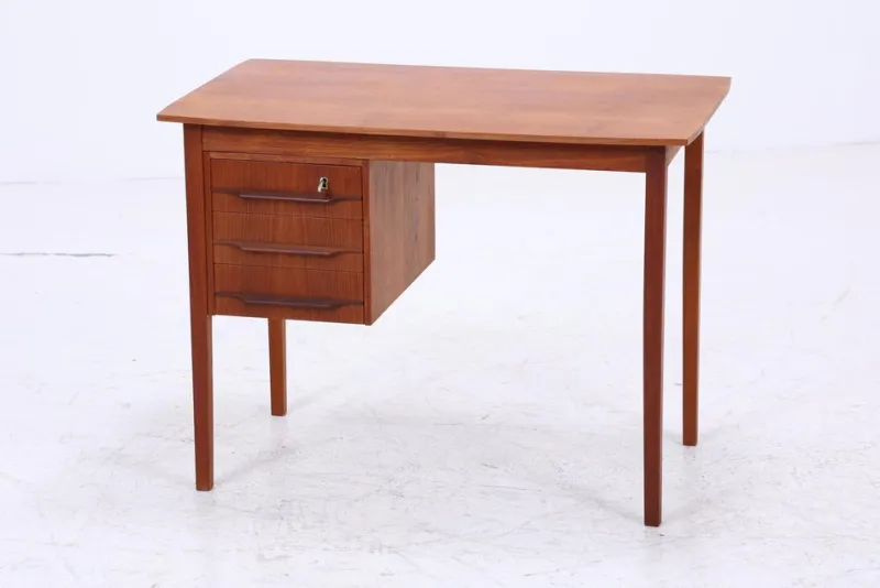Sale Pamono Vintage Teak Desk, 1960s