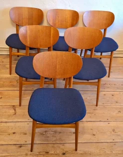 Pamono Vintage Teak Dining Chairs with Navy Blue Covers, 1960s, Set of 6><noscript><img width=