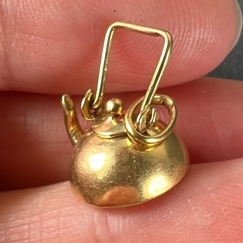 Pamono Vintage Teapot 18k Yellow Gold Charm Pendant, 1960s> Necklaces