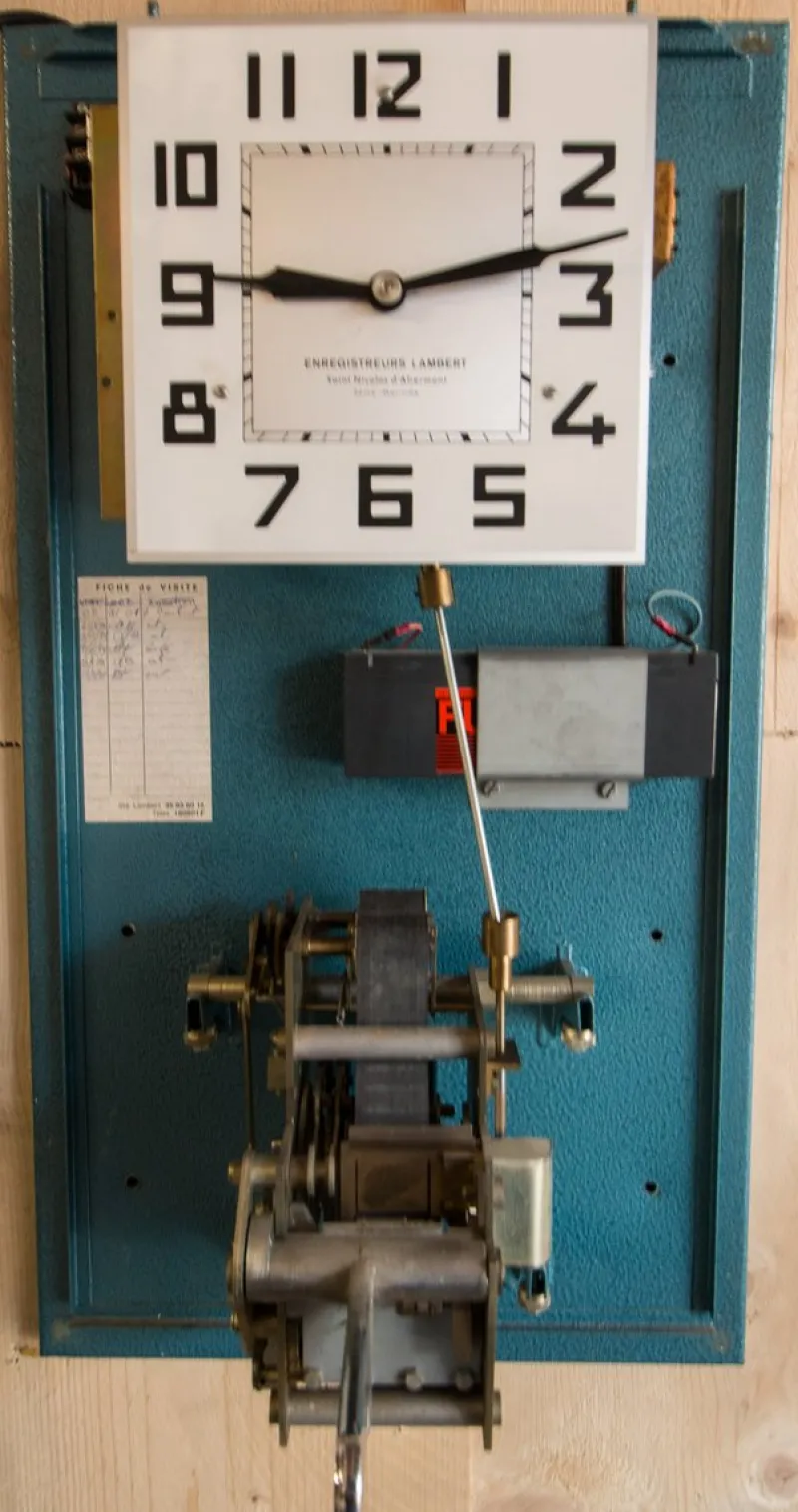 Pamono Vintage Time & Attendance Clock from Lambert, 1978> Garden Accessories