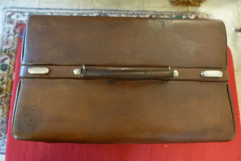 Pamono Vintage Travel Suitcase Trunk, 1930s> Trunks Crates & Baskets