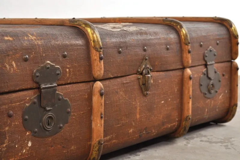 Hot Pamono Vintage Trunk from Mädler, 1930s