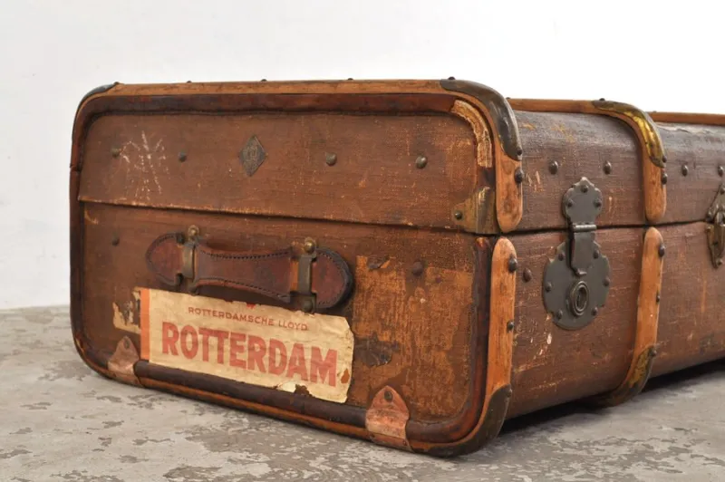 Hot Pamono Vintage Trunk from Mädler, 1930s