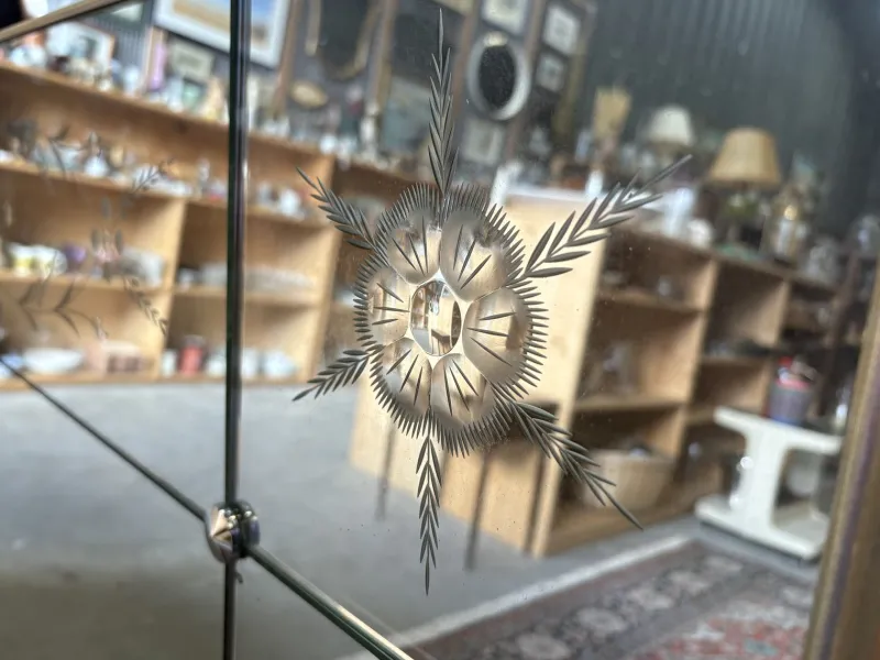 Online Pamono Vintage Wall Mirror with Refined Floral Engravings, 1960s