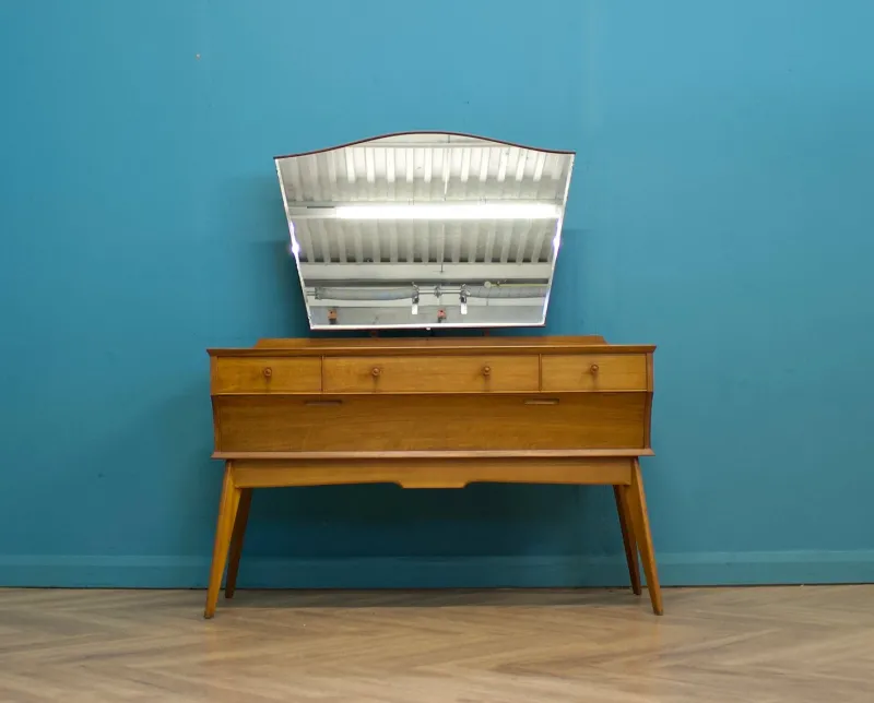 Pamono Vintage Walnut Dressing Table by Alfred Cox for Heals, 1960s> Dressing Tables